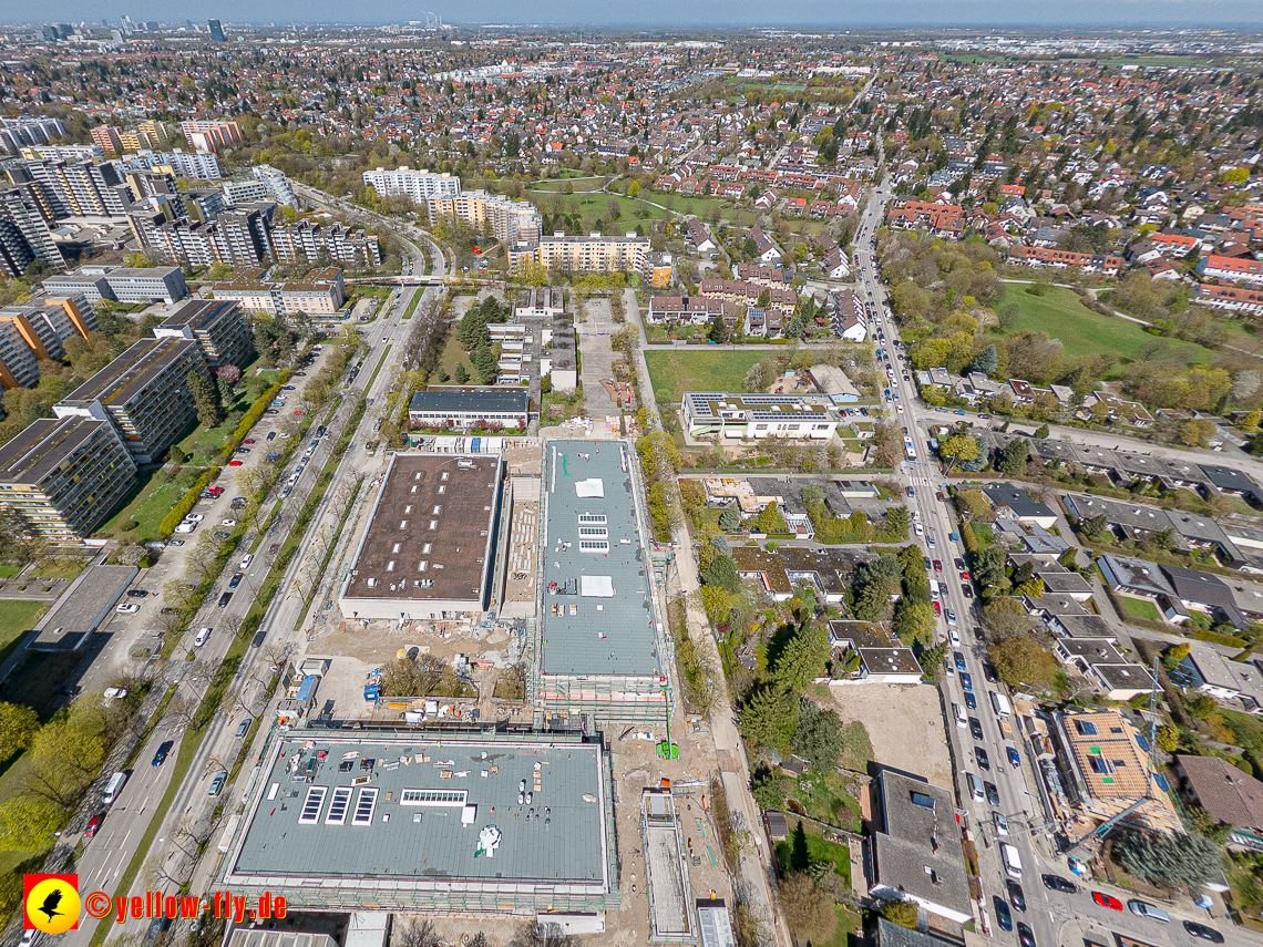 21.04.2023 - Luftbilder von der Baustelle Grundschule am Karl-Marx-Ring in Neuperlach